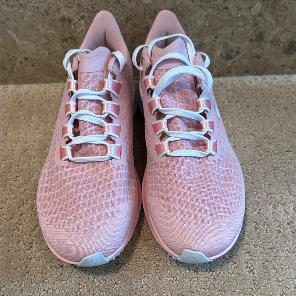 Nike Airzoom Pink Athletic Shoes